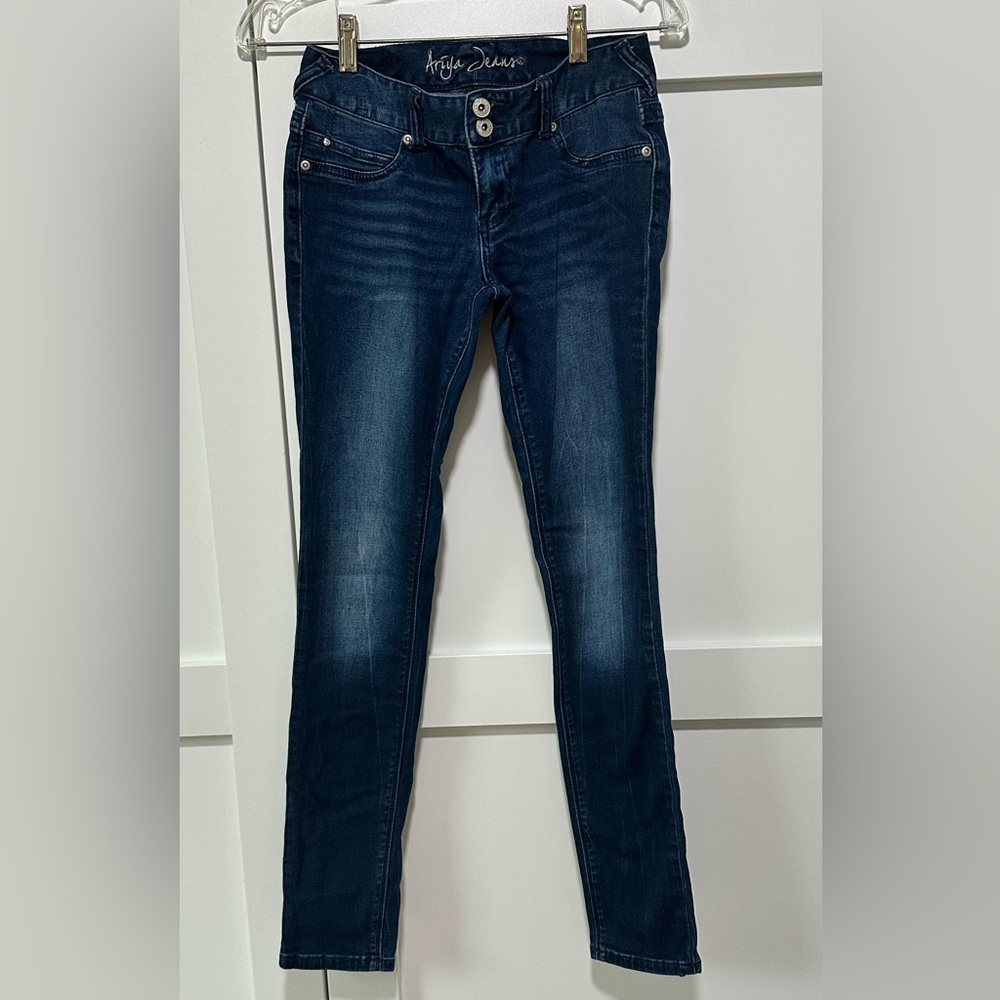 Ariya Jeans Skinny Dark Wash Denim – Size 3/4